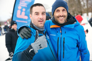 Un duo participant au triathlon