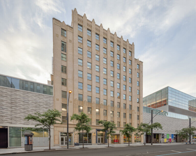 Établissement Tramway vue de loin. establishment seen from afar